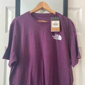 The North Face NWT black currant prp NSE Printed Box Short Sleeve T-Shirt Large
